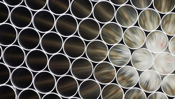 What is the difference between 409 and 304 stainless?